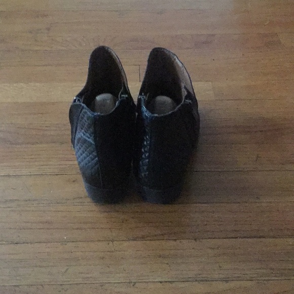 Women’s Lucky Brand Black Leather Ankle Boots - Picture 4 of 5